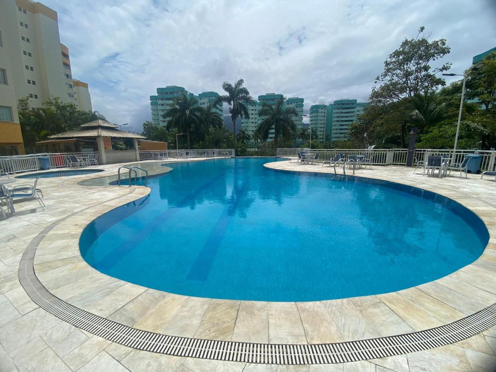Mountain, Lake And Pool View Apartment Rio de Janeiro Ruang foto